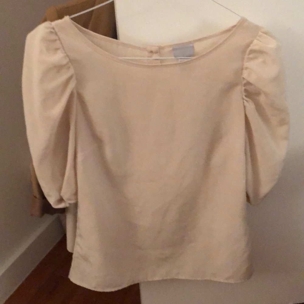 H&M blouse with puffy sleeves